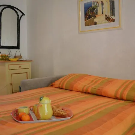 Nyaraló Maison En Duplex Au Lavandou Avec Piscine, Terrasse Et Parking Prive - 3 Pieces, 6 Couchages - Fr-1-251-20 Le Lavandou